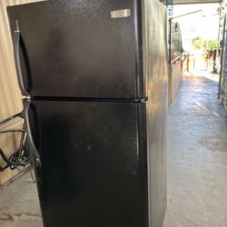 Fridgeaire Brand refrigerator!! 