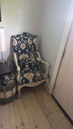 Arm chair
