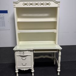 Desk $200 - Free Delivery 