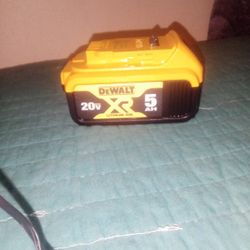 DeWalt 20 volt 5 Ah Battery 