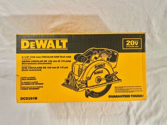 Brand new DeWalt 20V sidewinder style 6-1/2” circular saw with accessory. Retails for $160.