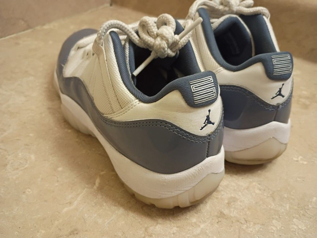 Jordan 11 Lows "Diffused Blue" Size 8.5 Mens 