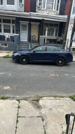 Ford Taurus 2016