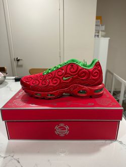 One Piece x Nike Collab Ope Ope Size 10 (shoes and flag only)