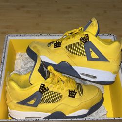 Jordan 4 Lightning 