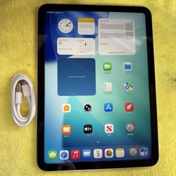 Apple iPad  10th gen WiFi with Charger