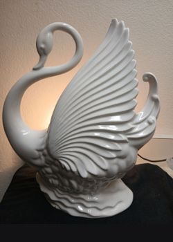 Vintage 50’s MCM Swan TV Lamp/Planter/Night Light Maddox Of California 828