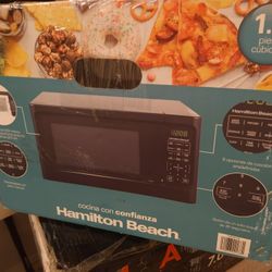 New Black Hamilton Beach Microwave 