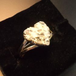NEW 10K GOLD LADIES HEART NUGGET RING 