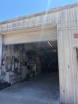 Body shop for rent