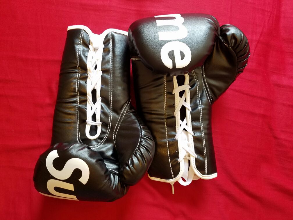 Supreme everlast  Boxing gloves, Everlast boxing, Everlast