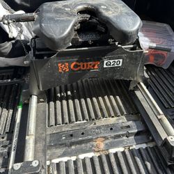 CURT 5th Wheel Hitch