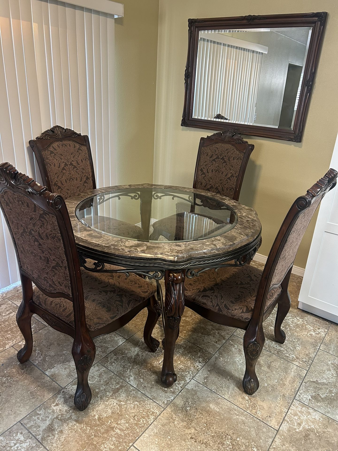 Gorgeous Marge Carson Round Table Set With 4 Chairs and Mirror On Wall!