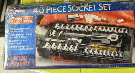 43 Piece Socket Set
