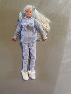 Slumber Party 1994 Barbie W/soft Body 