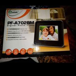 Digital Photo Frame 