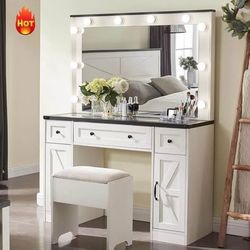 Makeup Vanity Desk with Lighted Mirror – New in Box