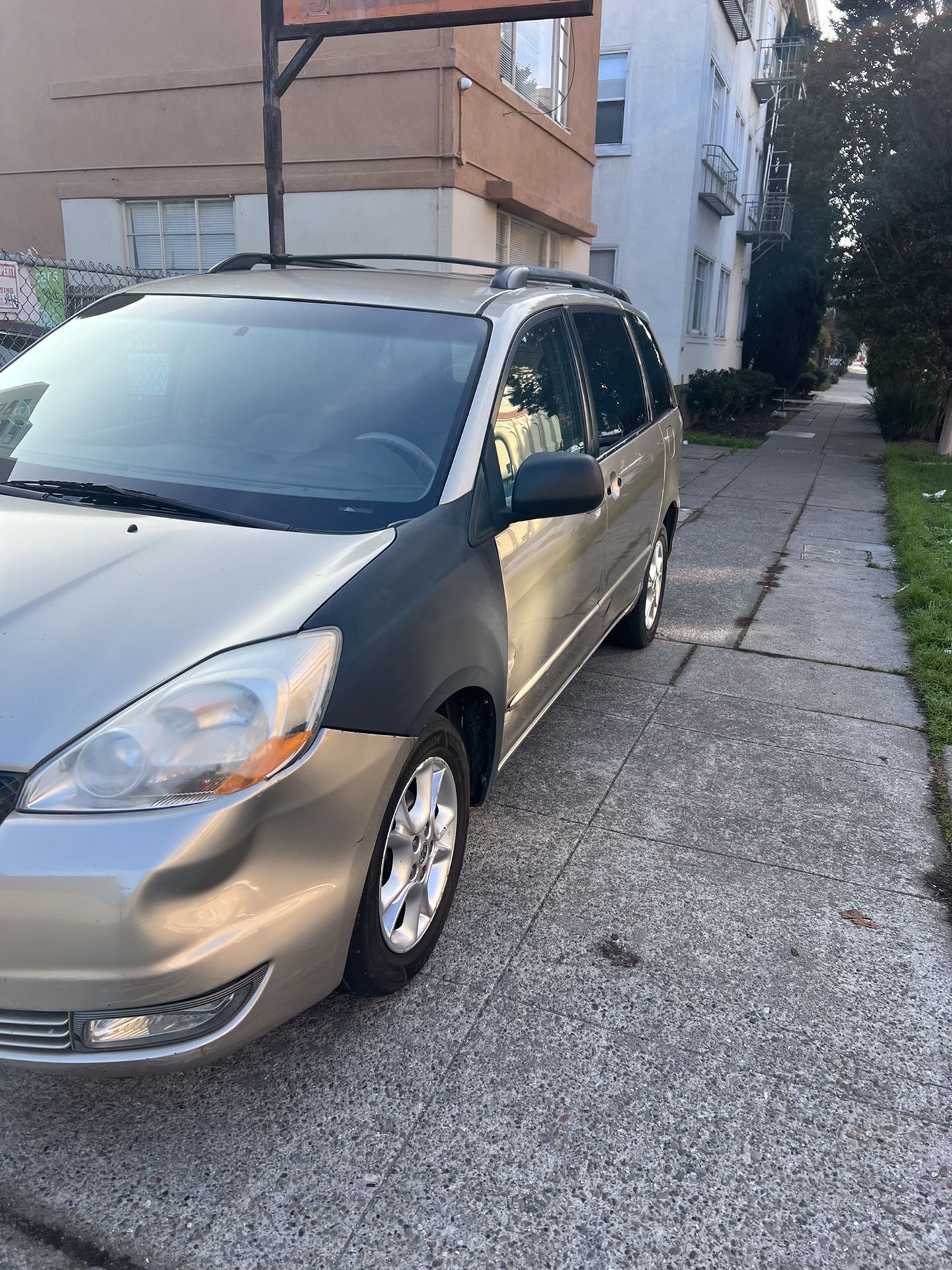 2004 Toyota Sienna