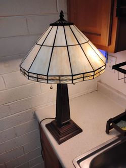 Tiffany style 2 light lamp