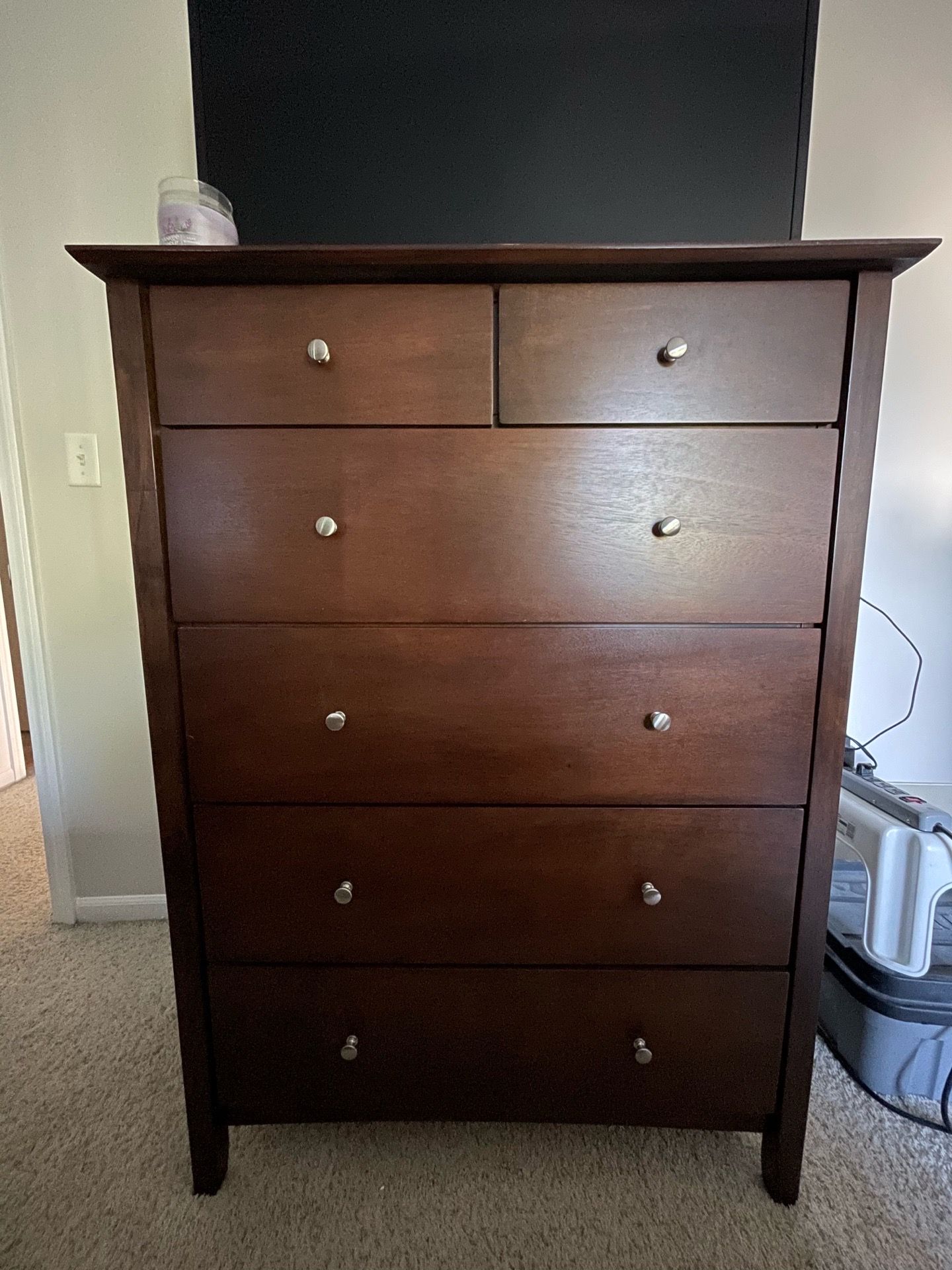Brown Gentlemen’s Chest Dresser