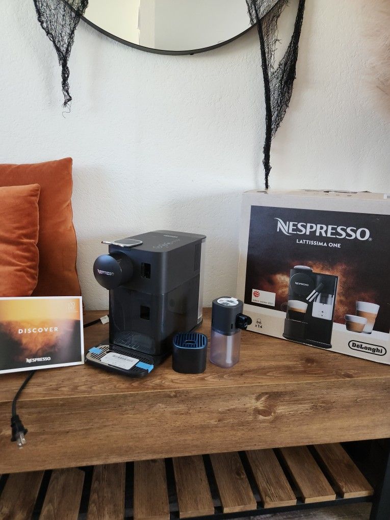 Nespresso Lattissima One Black Coffee