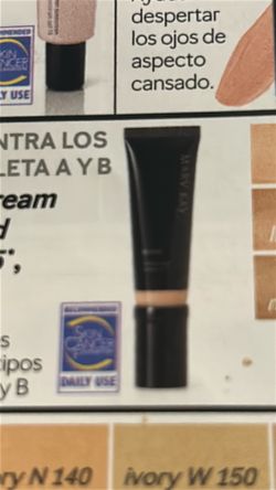Maquillaje con protección solar  nuevo de Mary key CC cream tengo varios tonos