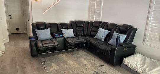 Black L shape Leather reclining sofa/couch