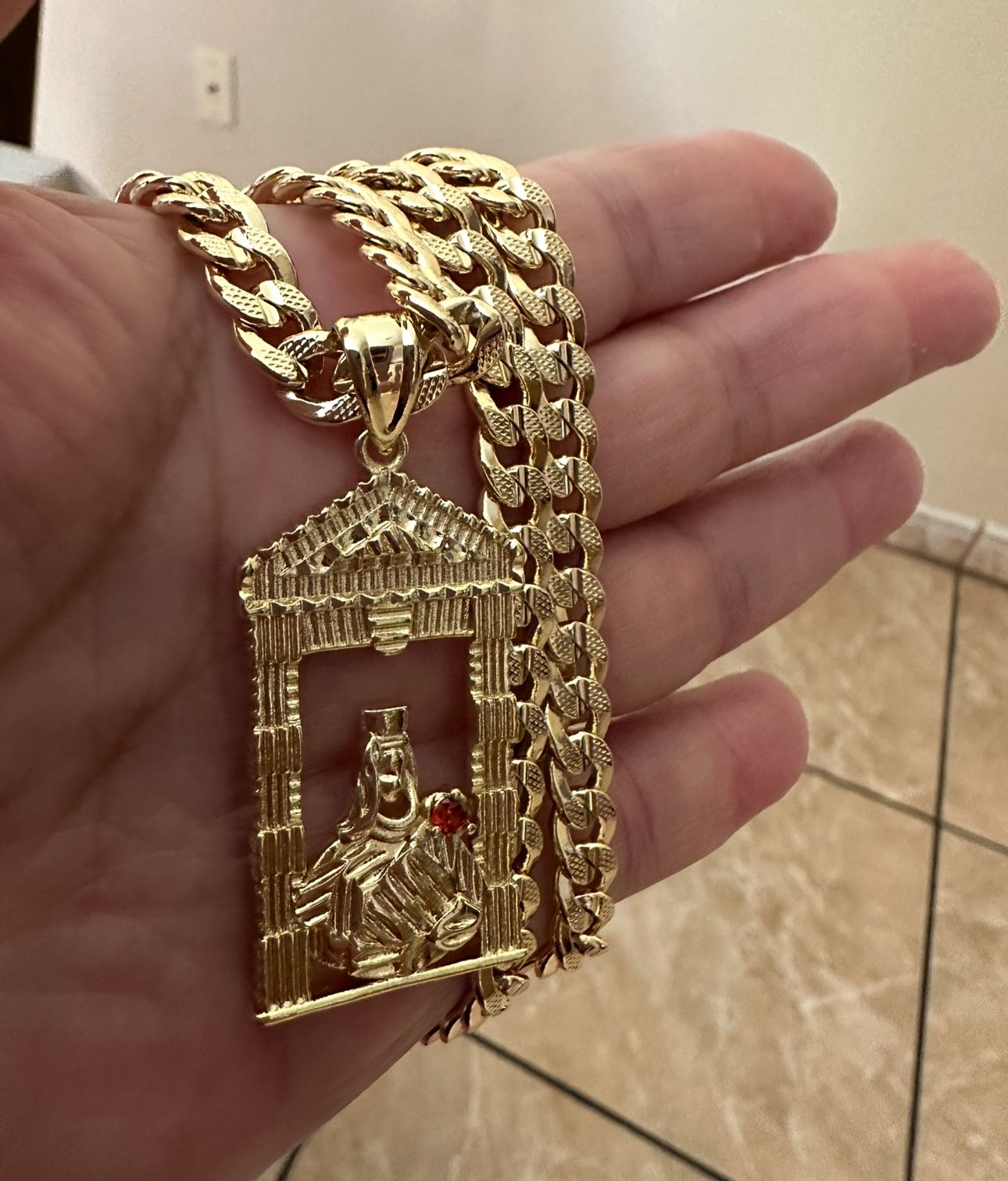 Cuban Chain In Gold Plated With Square Sta Barbara Pendant