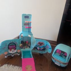L.O.L. Surprise! O.M.G. Glam N’ Go Camper Playset Dolls