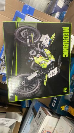 Motorcycle self assemble building blocks set