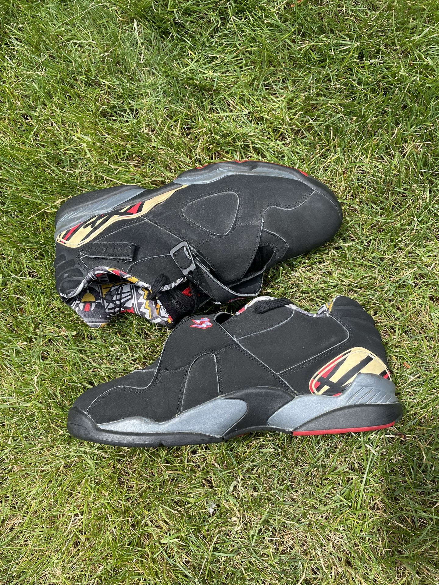 Jordan 8 low Playoff - size 11, great condition