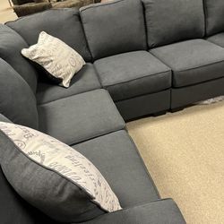 Absolutely Gorgeous Nice Sectional 