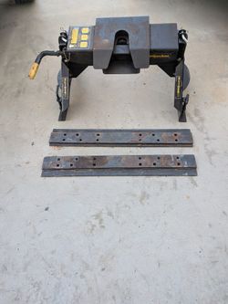 Fifth Wheel Connector 