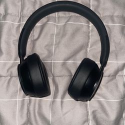 Beats Solo Pro Wireless Noise Cancelling 