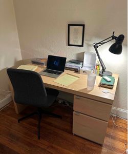 Desk set