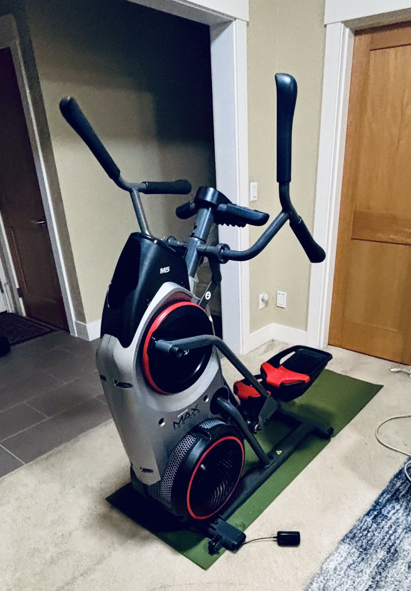 Bowflex Max Trainer M5 | High Impact Cardio Machine | Excellent / Like-New Condition!
