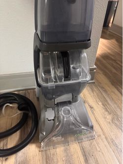 Floor finishing machine
