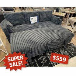 living room single sofa  with pull out bed  // Limited Time Offer 