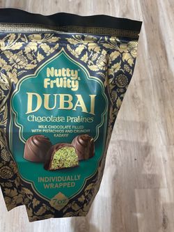 DUBAI CHOCOLATE