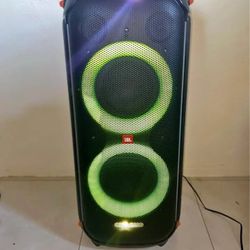 JBL PartyBox 710 - 800W Bluetooth Party Speaker w/ Lights & Bass
