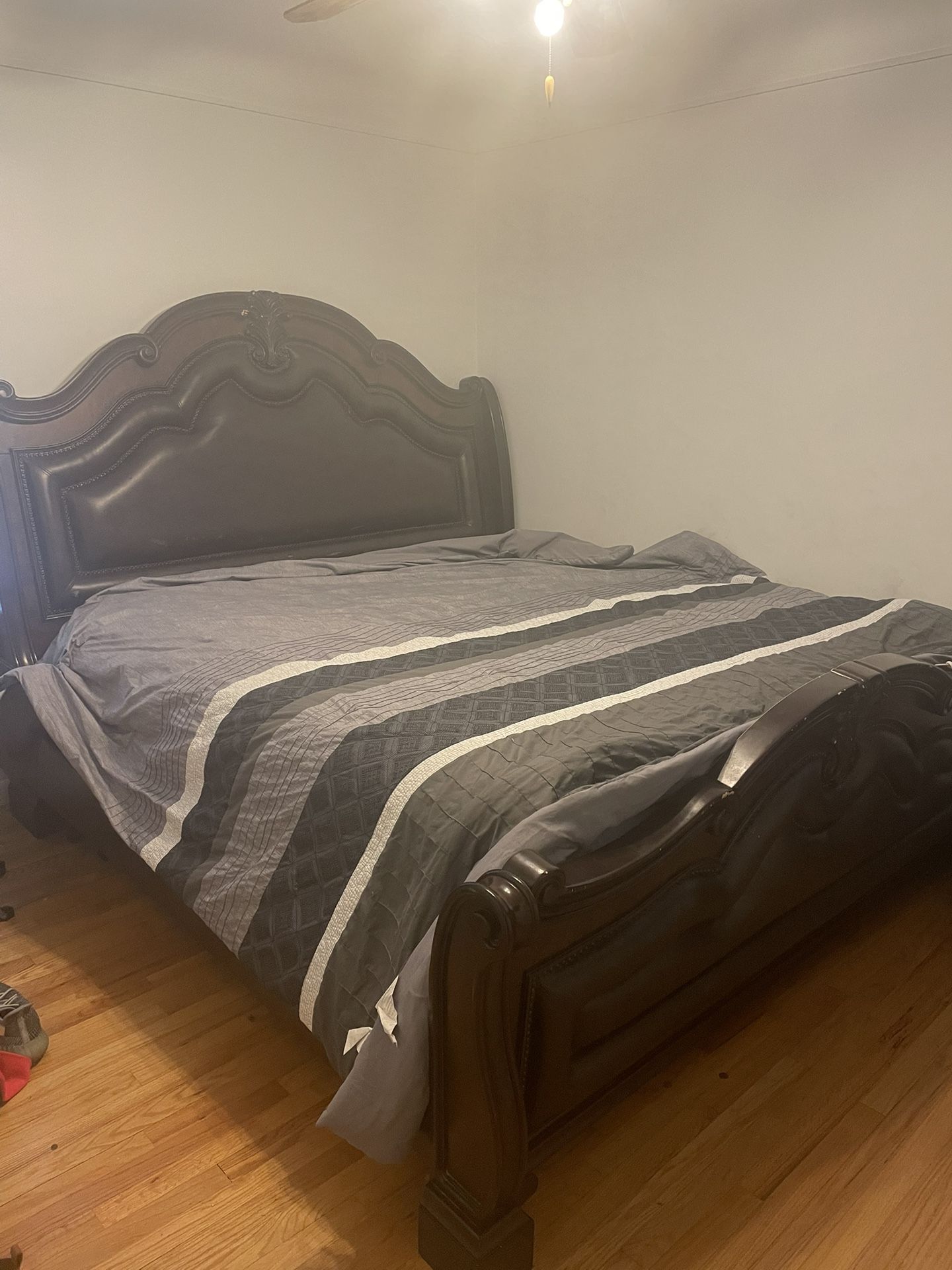 King Size Bed Frame With Dresser