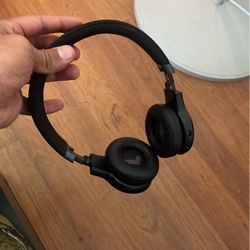 JBL Noise Canceling headphones 
