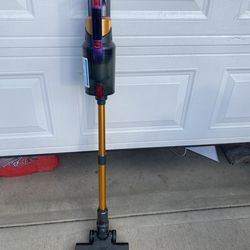 Cordless vacuum