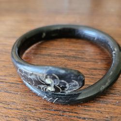 Art deco luxury snake bracelet. Made of Black buffalo horn