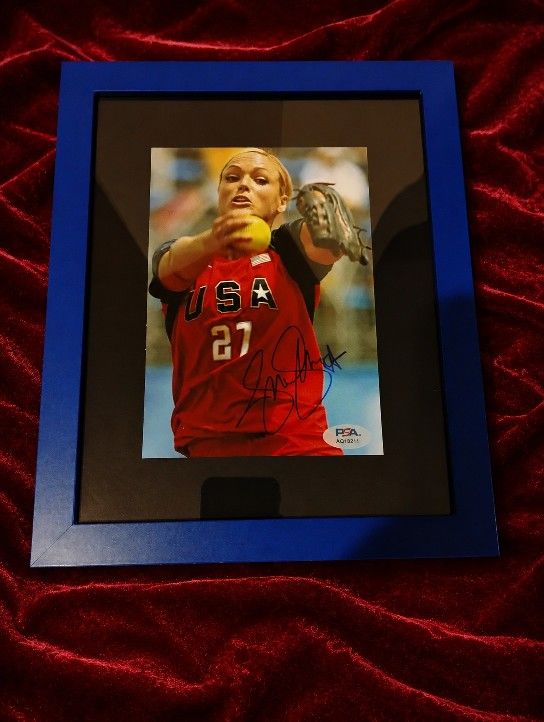 Jennie Finch PSA/DNA Autograph Photo
8 inch x 10 inch Plexiglass frame