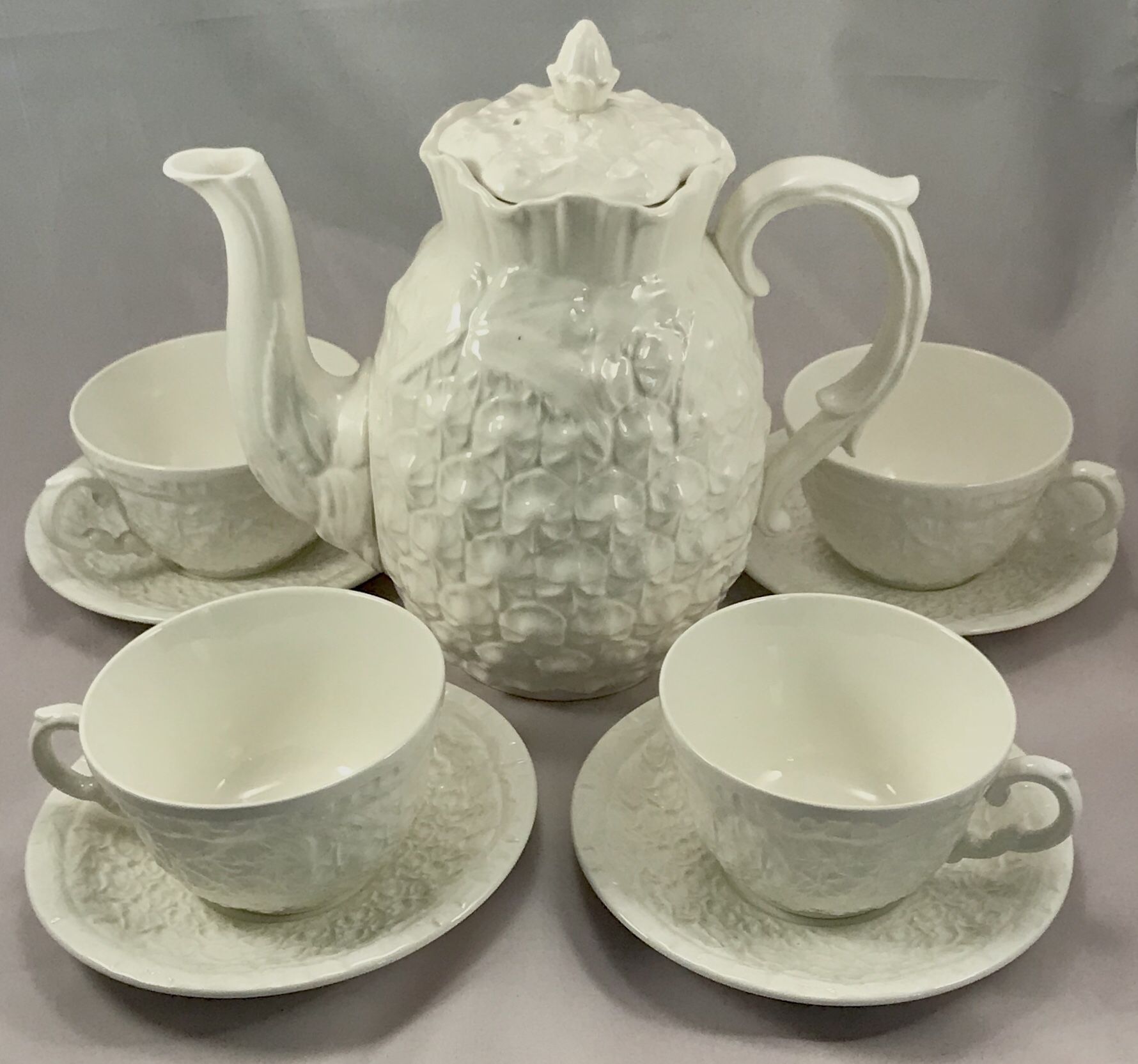 Spode vintage pineapple teapot/ with cups