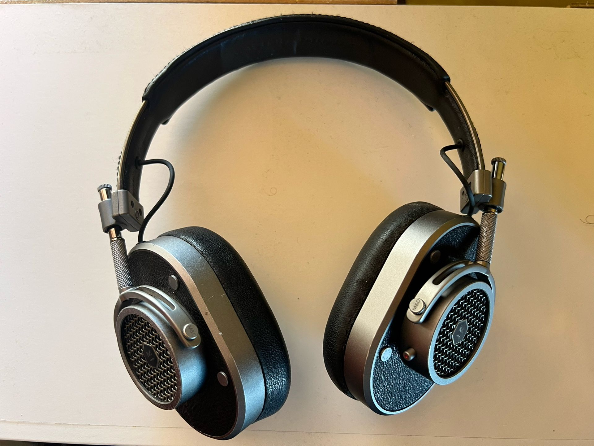 Master & Dynamics MH40 Headphones