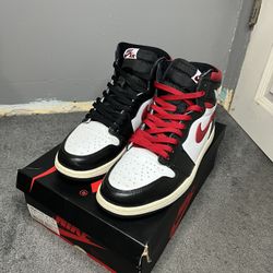 Jordan 1 High black gym red