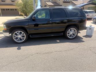 Chevy Tahoe, 2003 black