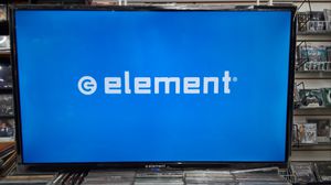 Photo Element 32 inch LED HDTV (720p) *LIKE NEW IN BOX*